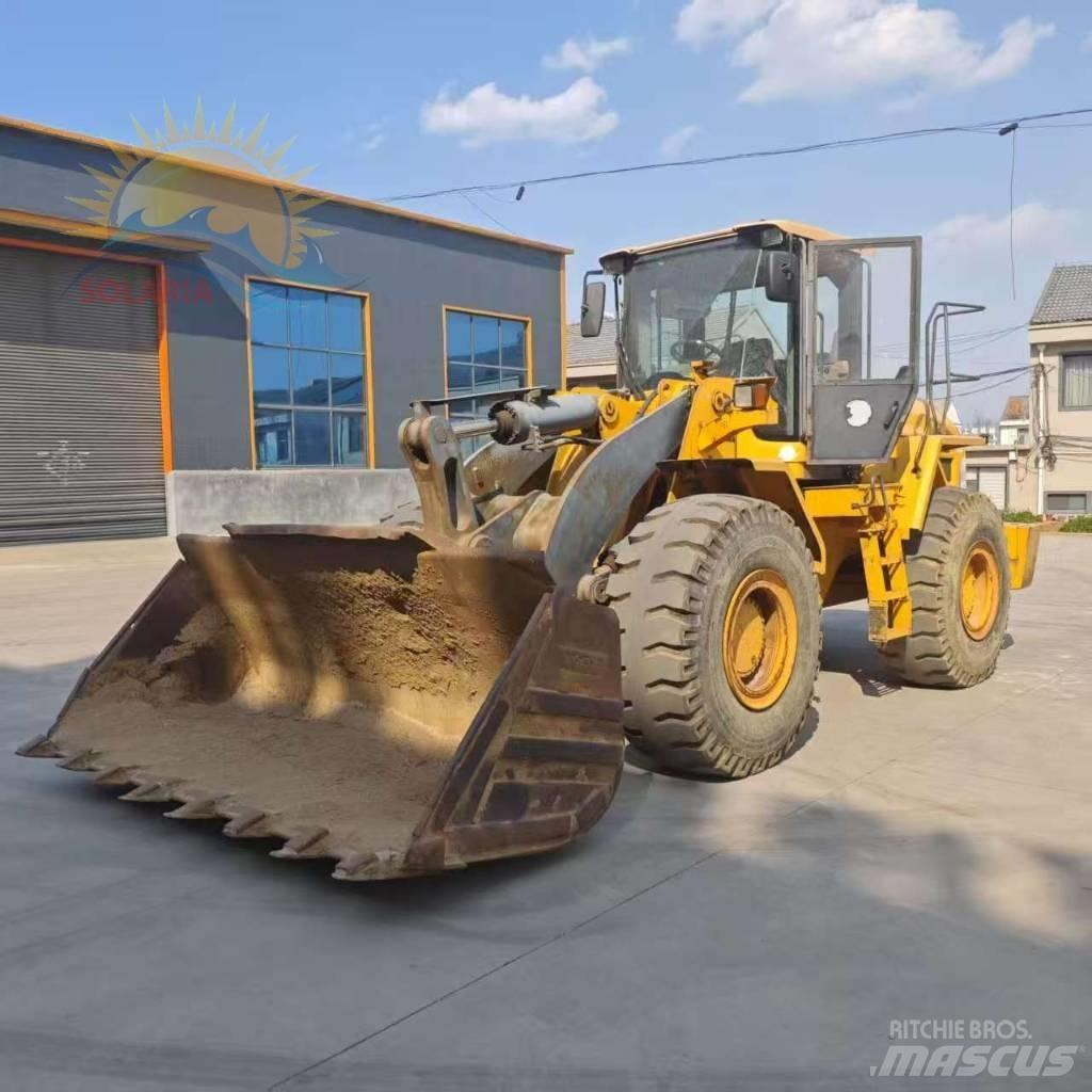 Volvo L 105 Gumikerekes homlokrakodók