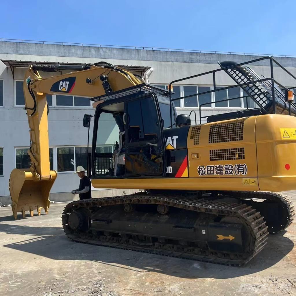 CAT 330 D Lánctalpas kotrók