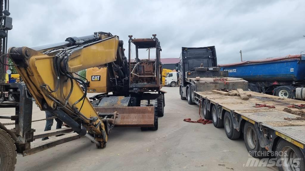 CAT M 316 F Gumikerekes kotrók