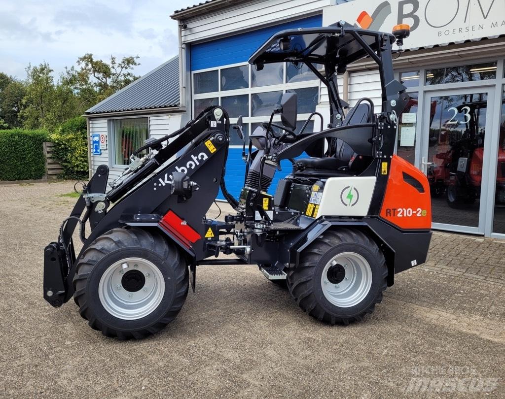 Kubota RT210-2E Gumikerekes homlokrakodók