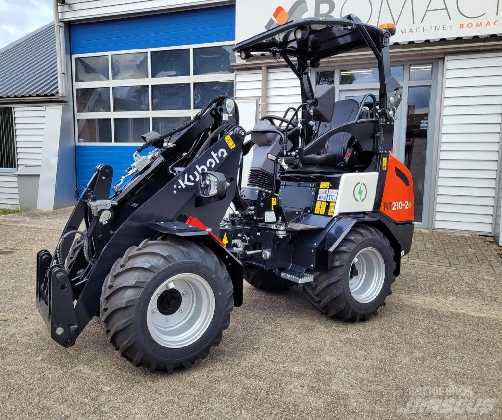 Kubota RT210-2E Gumikerekes homlokrakodók