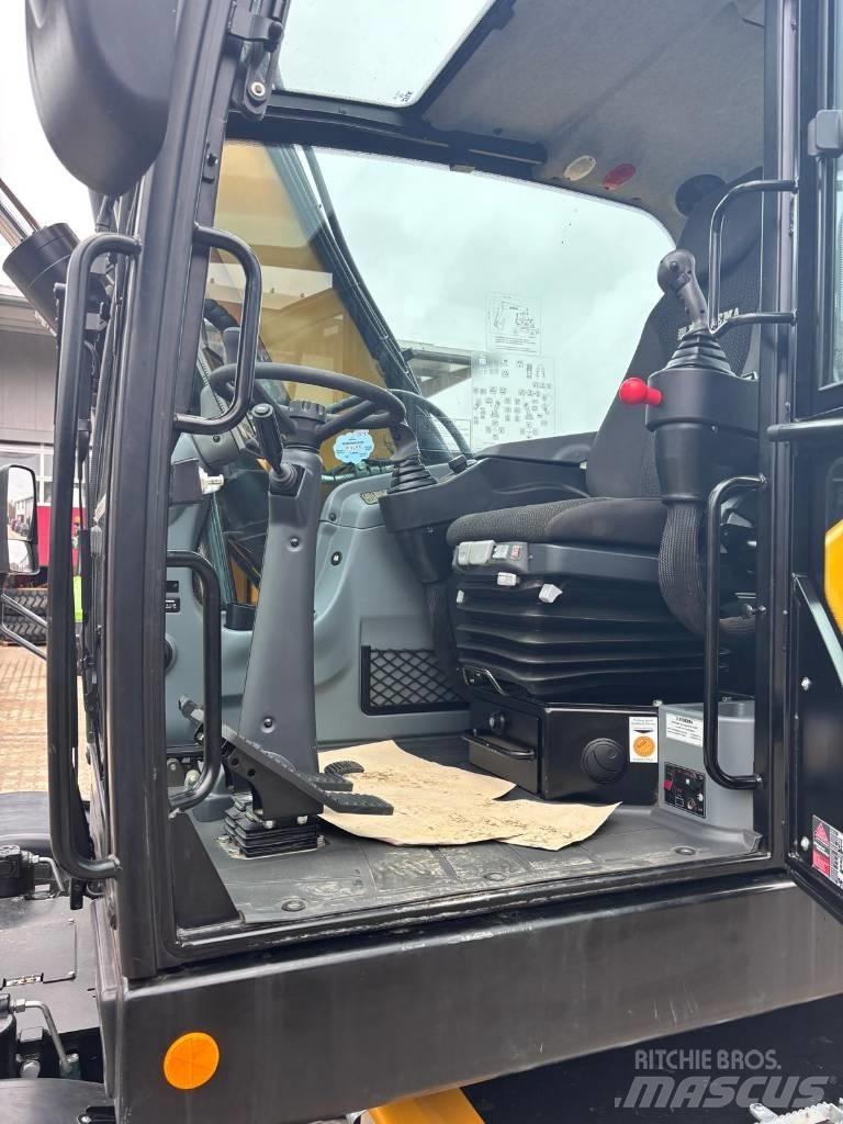 Hydrema MX18G Gumikerekes kotrók