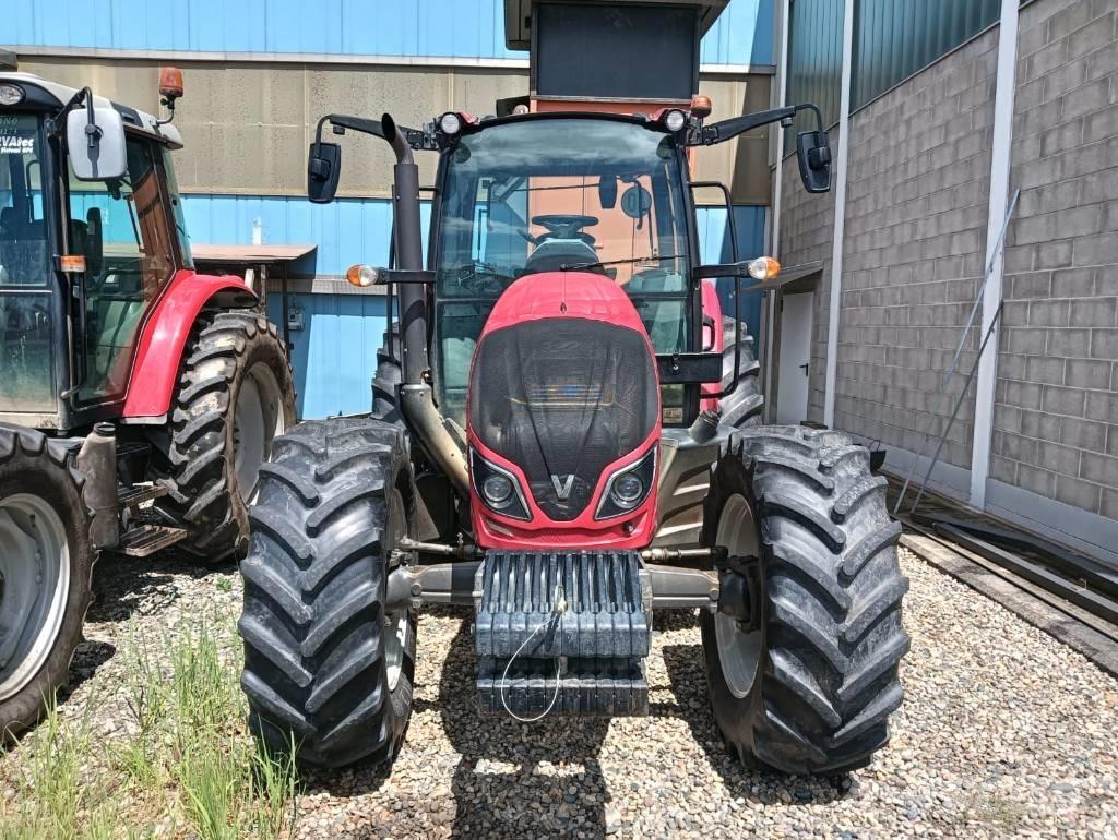 Valtra A 114 Traktorok