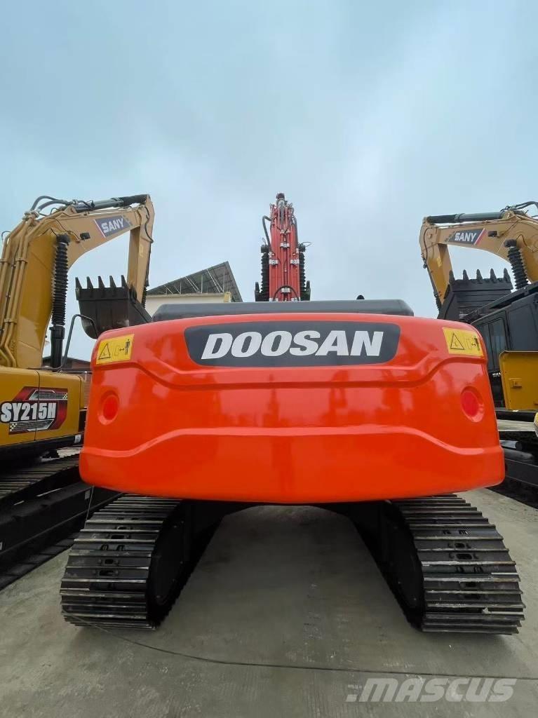 Doosan DX 225 LC Lánctalpas kotrók