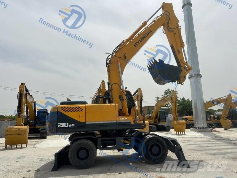 Hyundai R210W-9 Gumikerekes kotrók