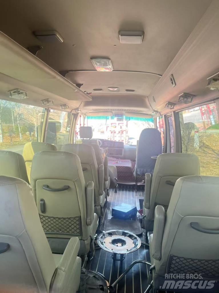 Toyota Coaster Bus Mini buszok