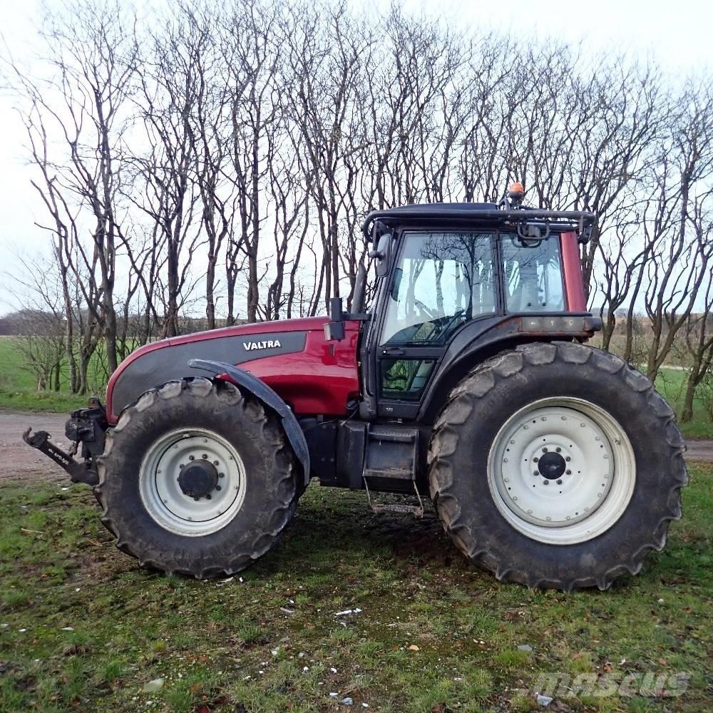 Valtra T 170 Traktorok