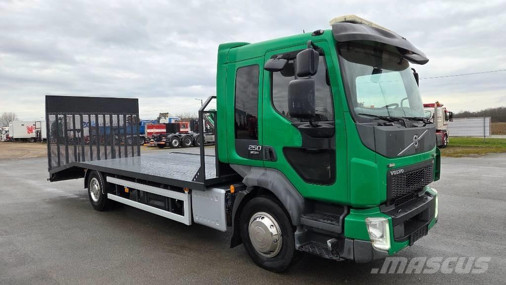 Volvo FL250 4X2 Platós/Csörlős teherautók