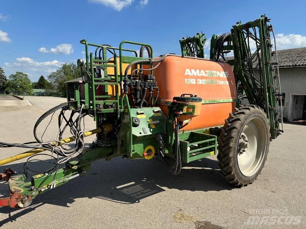 Amazone UG 3000 Nova Vontatott trágyaszórók