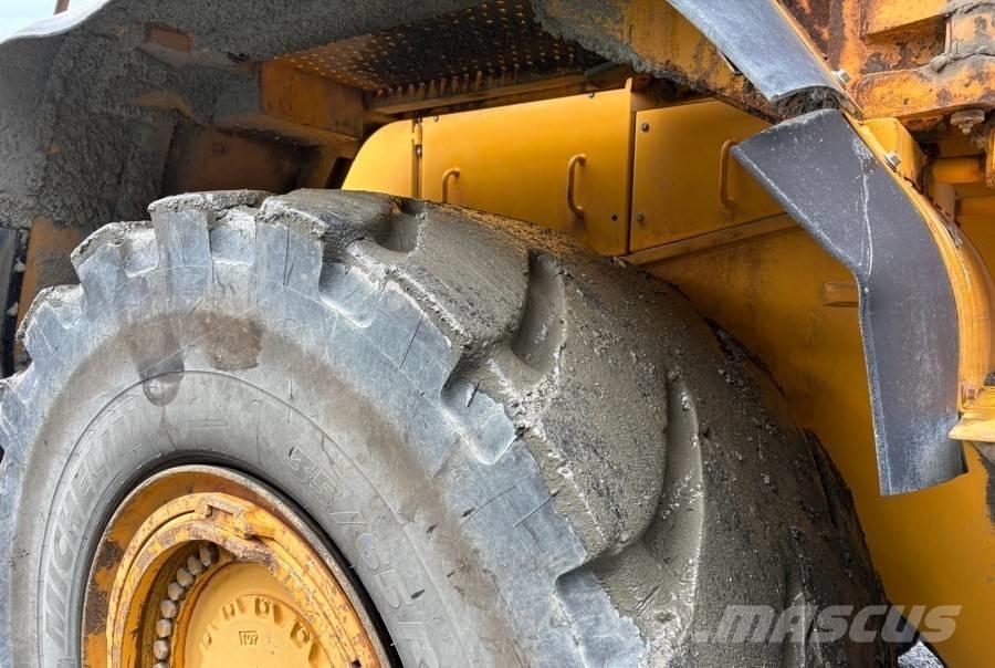 Volvo L350F LB Gumikerekes homlokrakodók