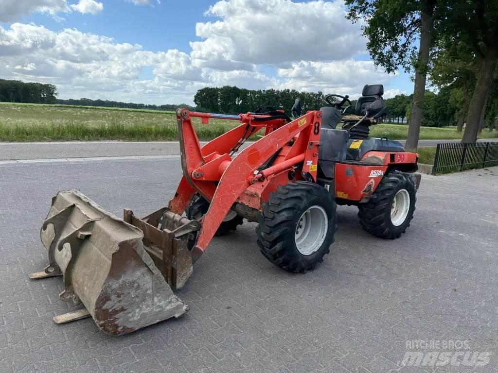 Kubota R520NH Gumikerekes homlokrakodók