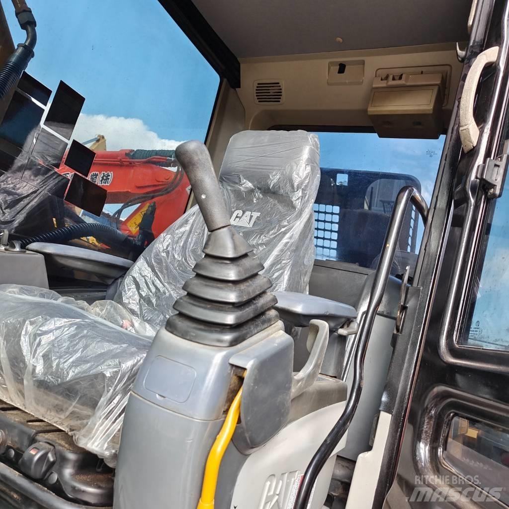 CAT 320 D Lánctalpas kotrók