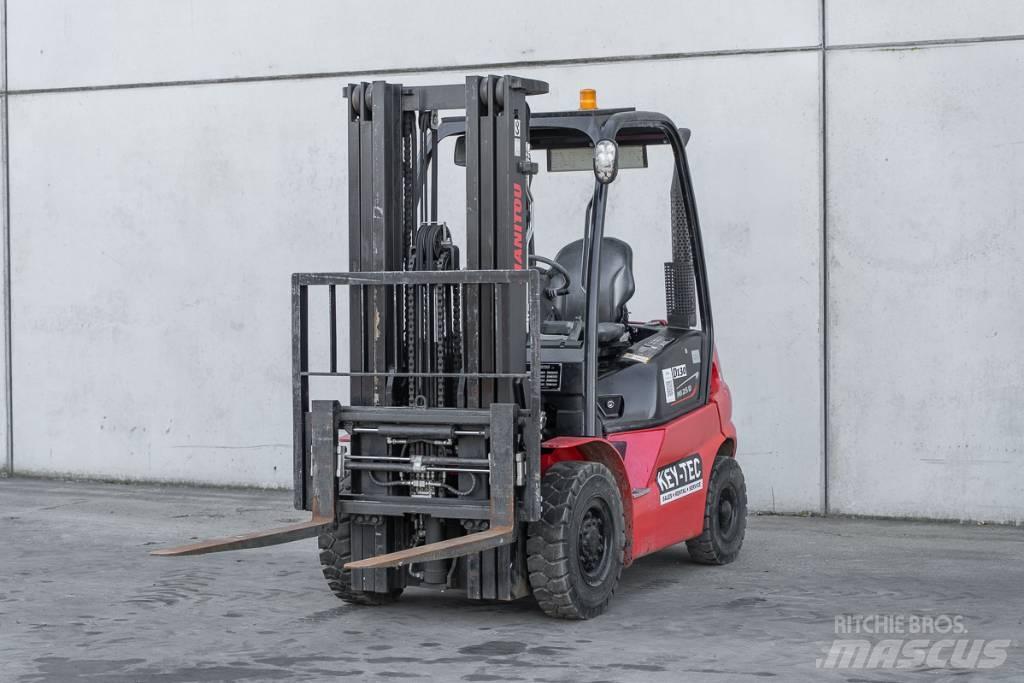 Manitou MI 25 D Dízel targoncák