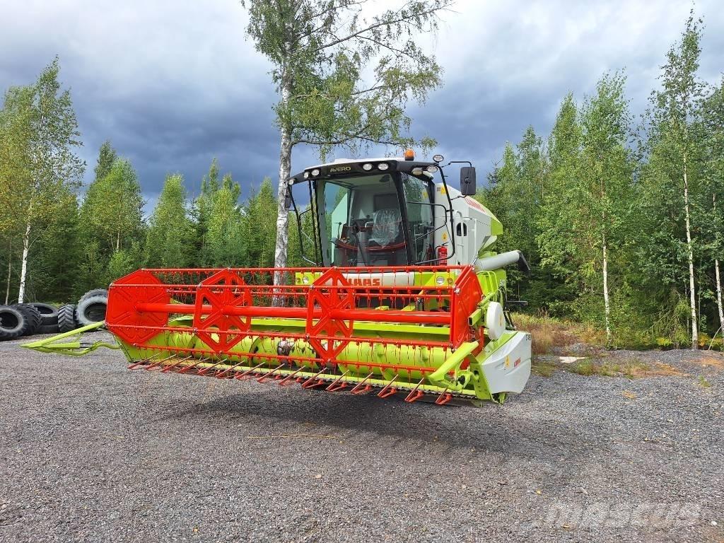 CLAAS Avero 240 Kombájnok