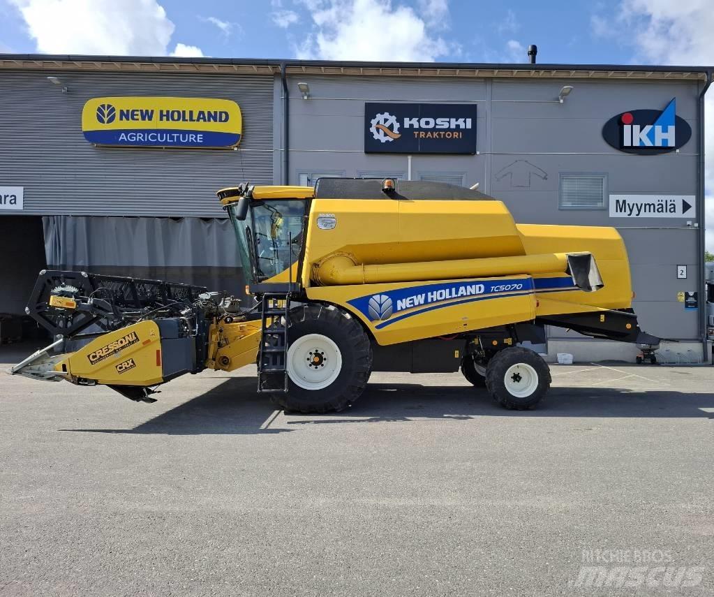New Holland TC 5070 Kombájnok