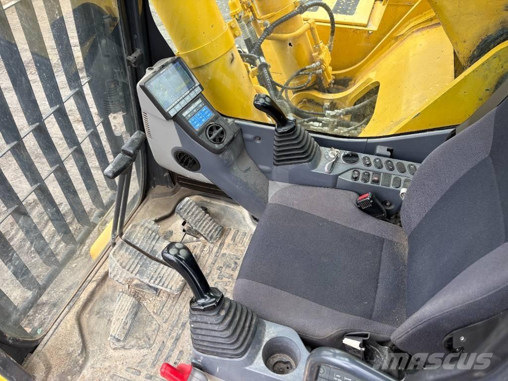 Komatsu PC700LC-11 Lánctalpas kotrók