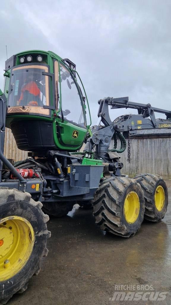 John Deere 1270 G Betakarítók