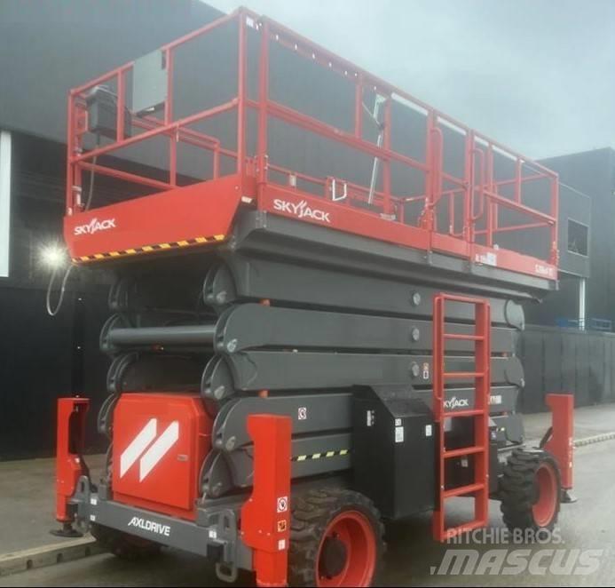 SkyJack SJ9664RT Ollós emelők