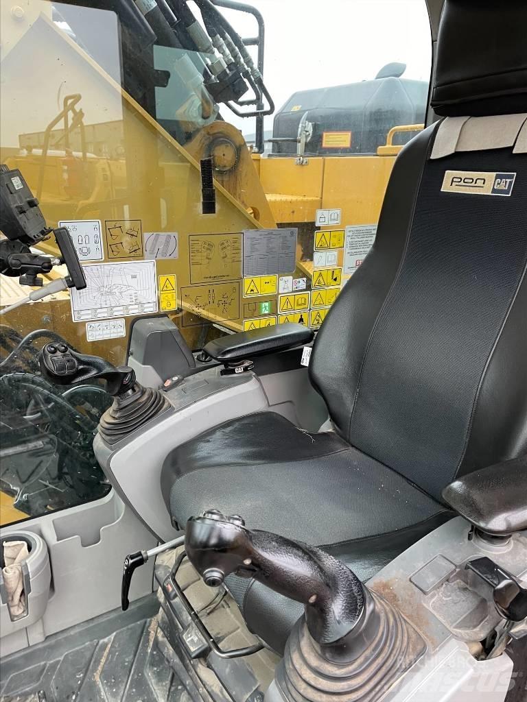CAT 325F Lánctalpas kotrók