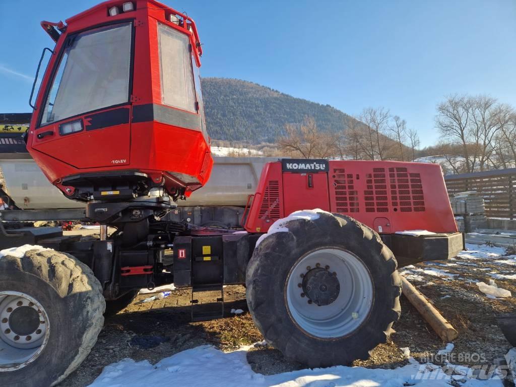 Komatsu 931.1 Betakarítók