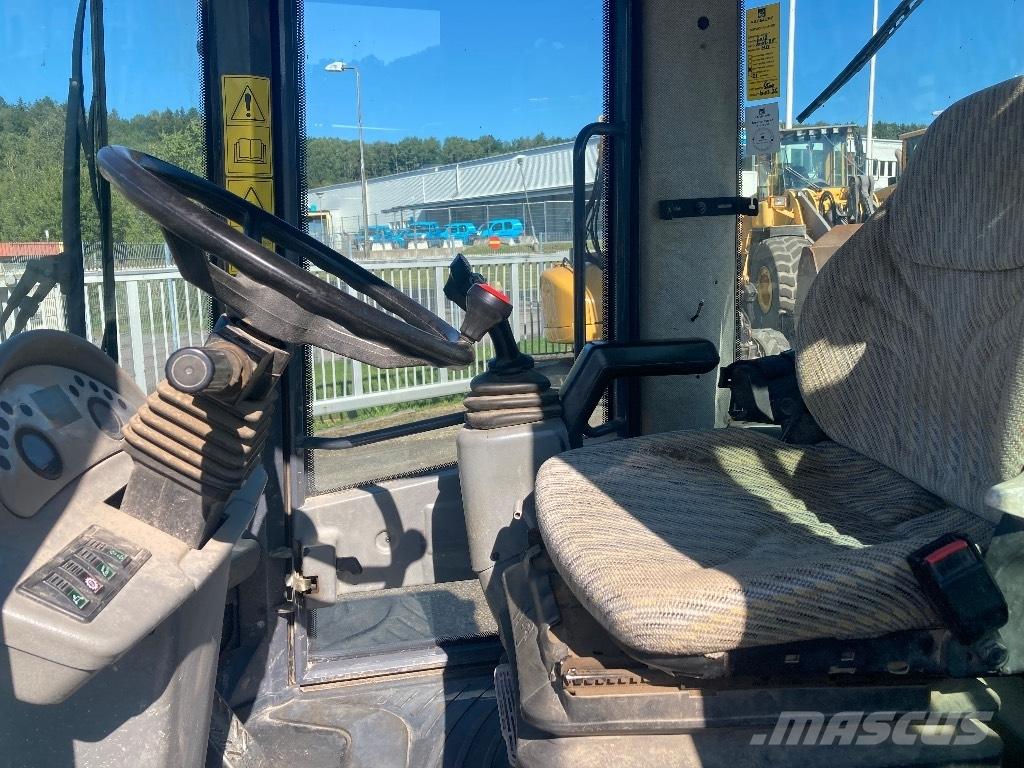 Terex TL 80 Gumikerekes homlokrakodók