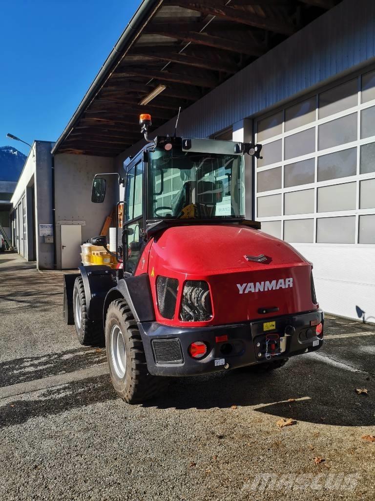 Yanmar V 7 Gumikerekes homlokrakodók