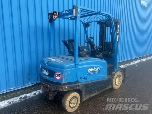 Yale ERP 35 Elektromos targoncák
