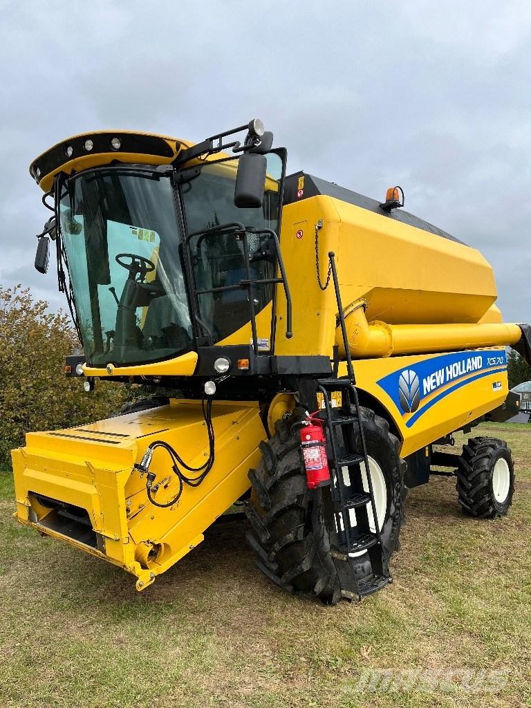 New Holland TC 5.70 Kombájnok