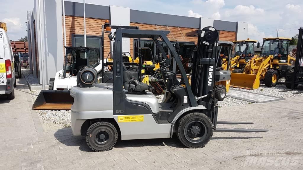 Nissan UGL02A35DU Gázüzemű targoncák