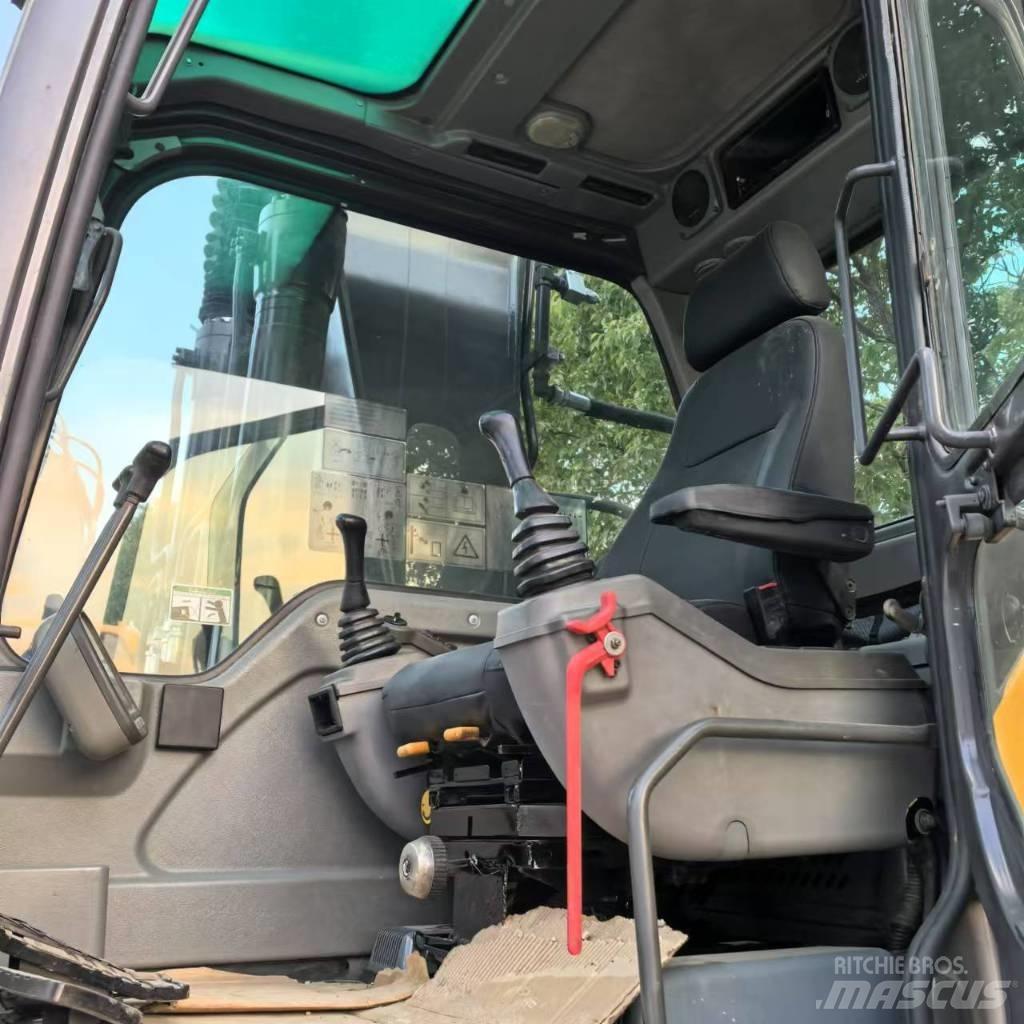 Volvo EC 210 D Közepes (midi) kotrók 7 t - 12 t
