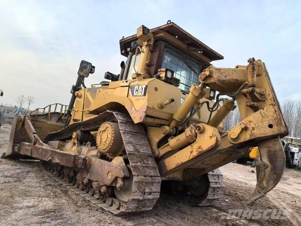 CAT D 8 T lánctalpas dózerek