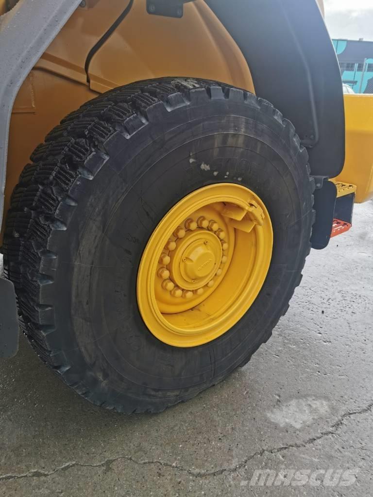 Volvo L 90 H2 Gumikerekes homlokrakodók