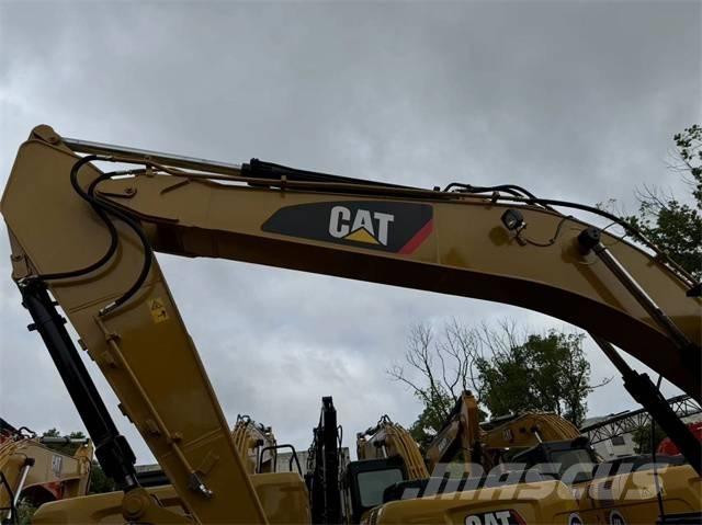 CAT 320D2L Lánctalpas kotrók