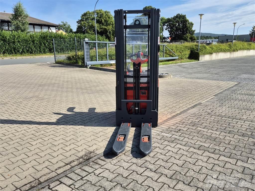 Linde L16APi Gyalogkíséretű targonca
