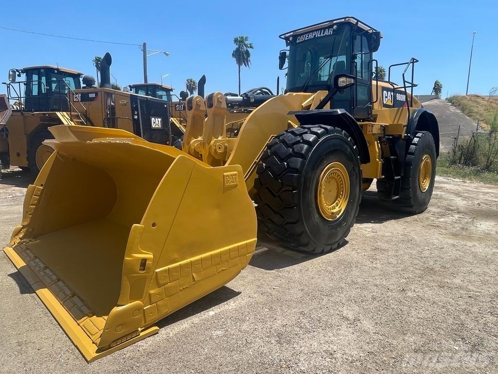 CAT 980M Gumikerekes homlokrakodók