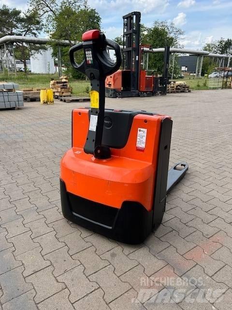 Toyota LWE160 Alacsony emelőkocsi