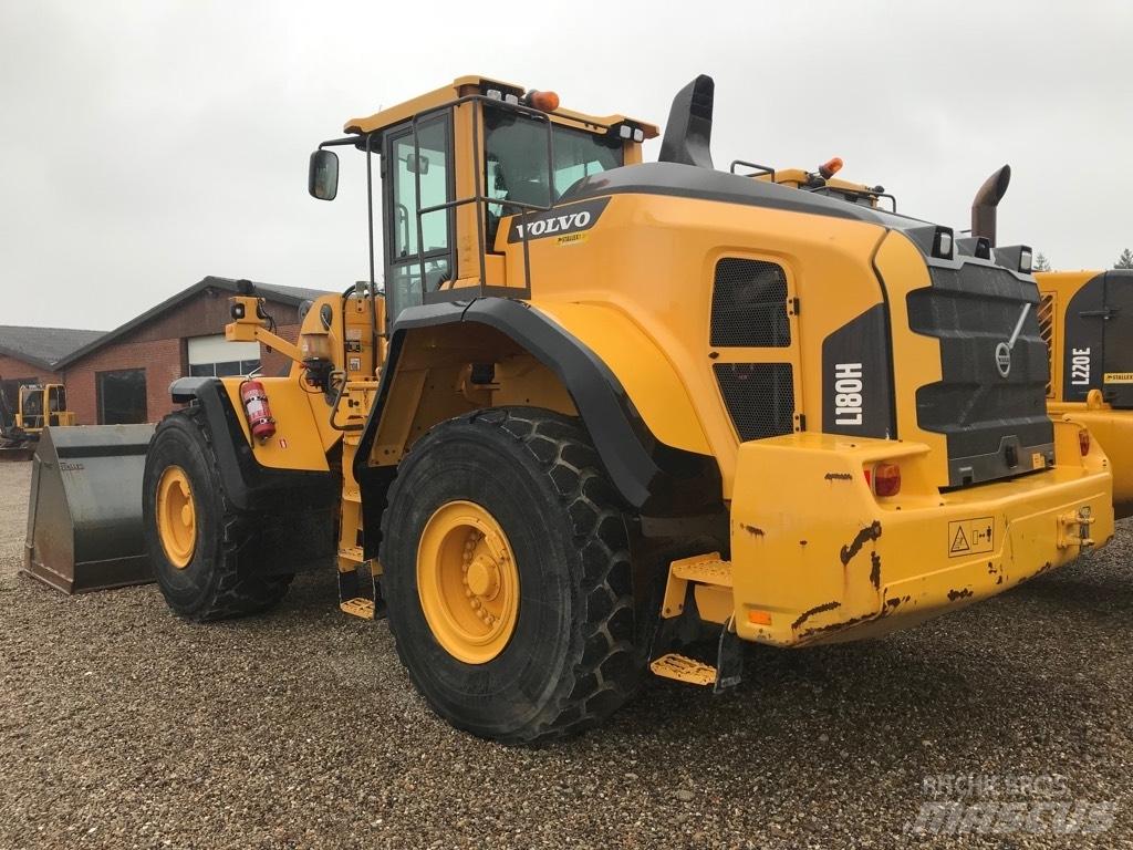 Volvo L180H Gumikerekes homlokrakodók