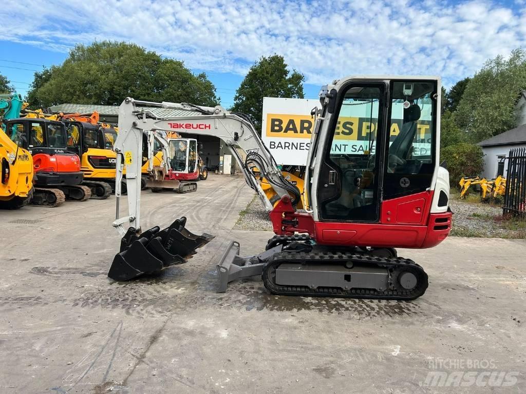 Takeuchi TB 230 Mini kotrók < 7t