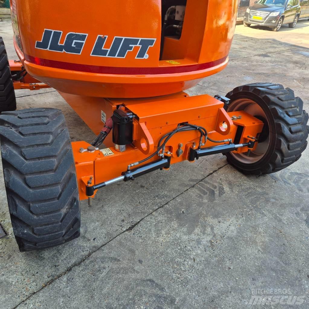 JLG 600 AJ Karos emelők