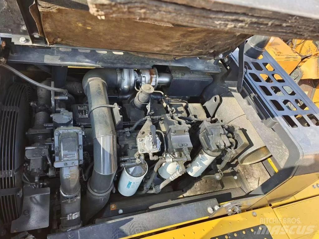Komatsu PC 400 LC-8 Lánctalpas kotrók