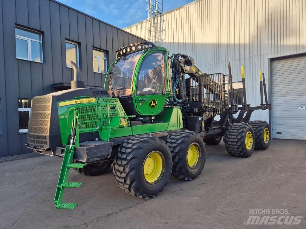 John Deere 1210 G Kihordók
