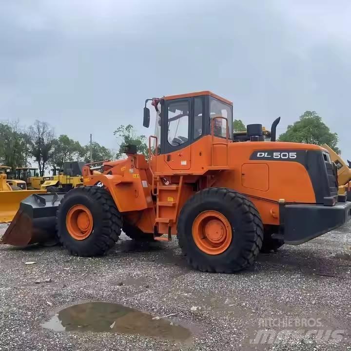 Doosan DL505 Gumikerekes homlokrakodók