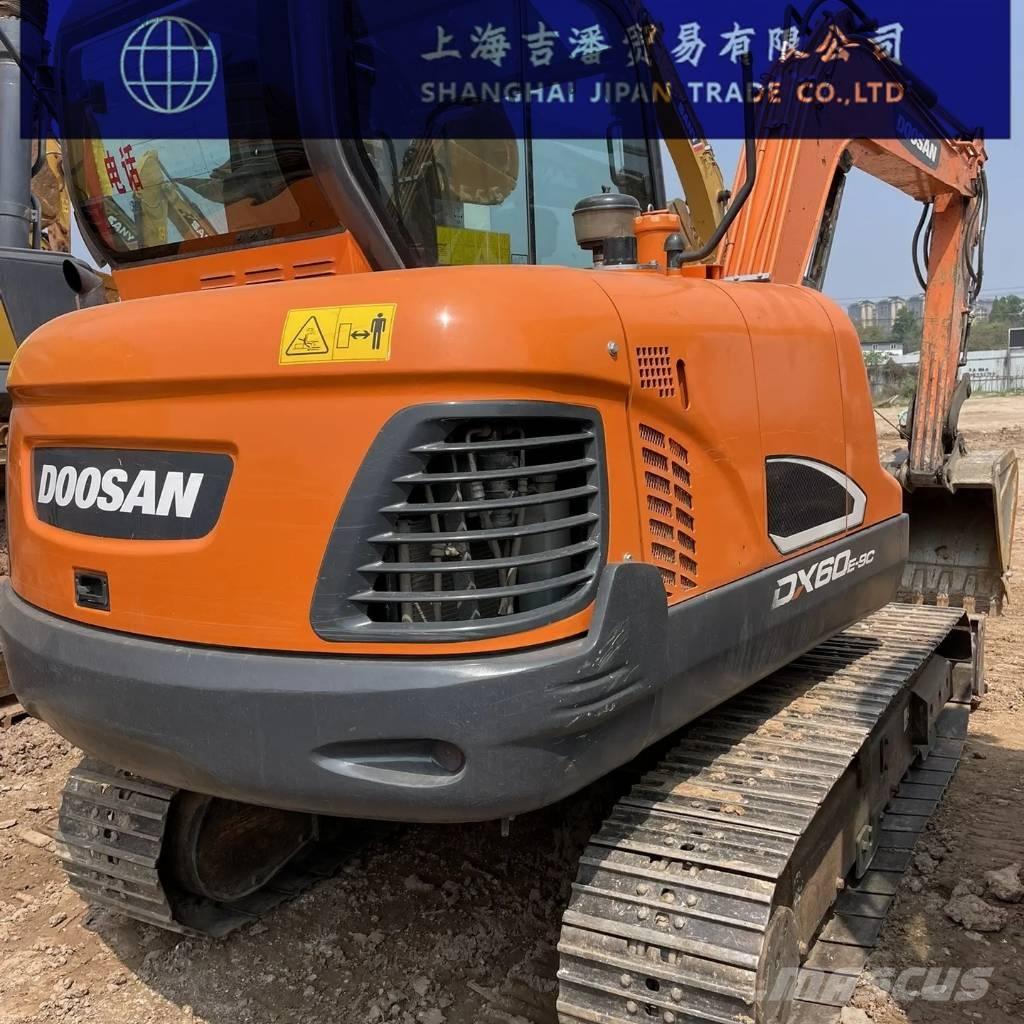 Doosan DX 60 Lánctalpas kotrók