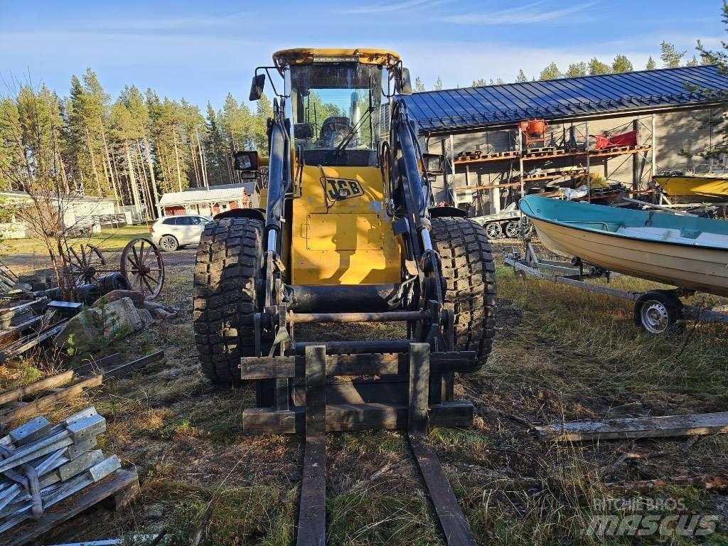 JCB 426 HT Gumikerekes homlokrakodók