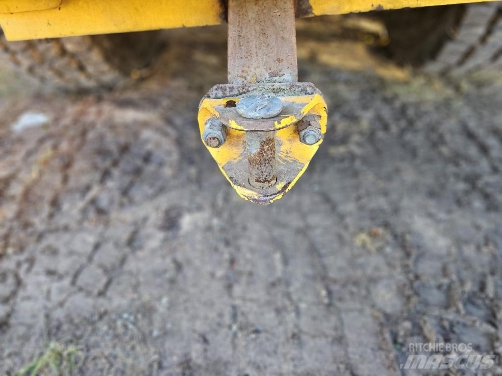 JCB 426 HT Gumikerekes homlokrakodók
