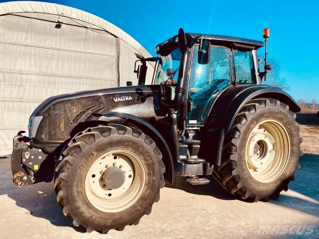 Valtra T 203 Traktorok