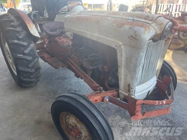 Ford 800 Traktorok