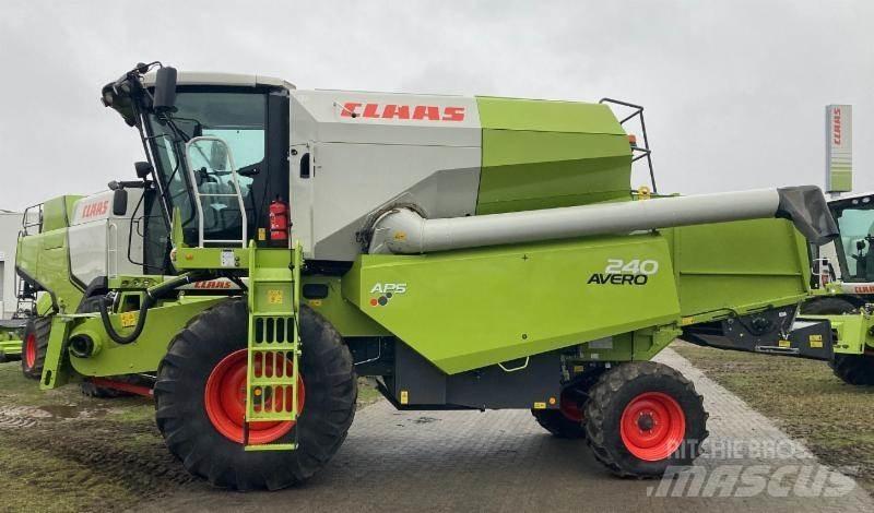 CLAAS AVERO 240 Kombájnok