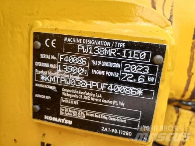 Komatsu PW138MR-11E0 Gumikerekes kotrók