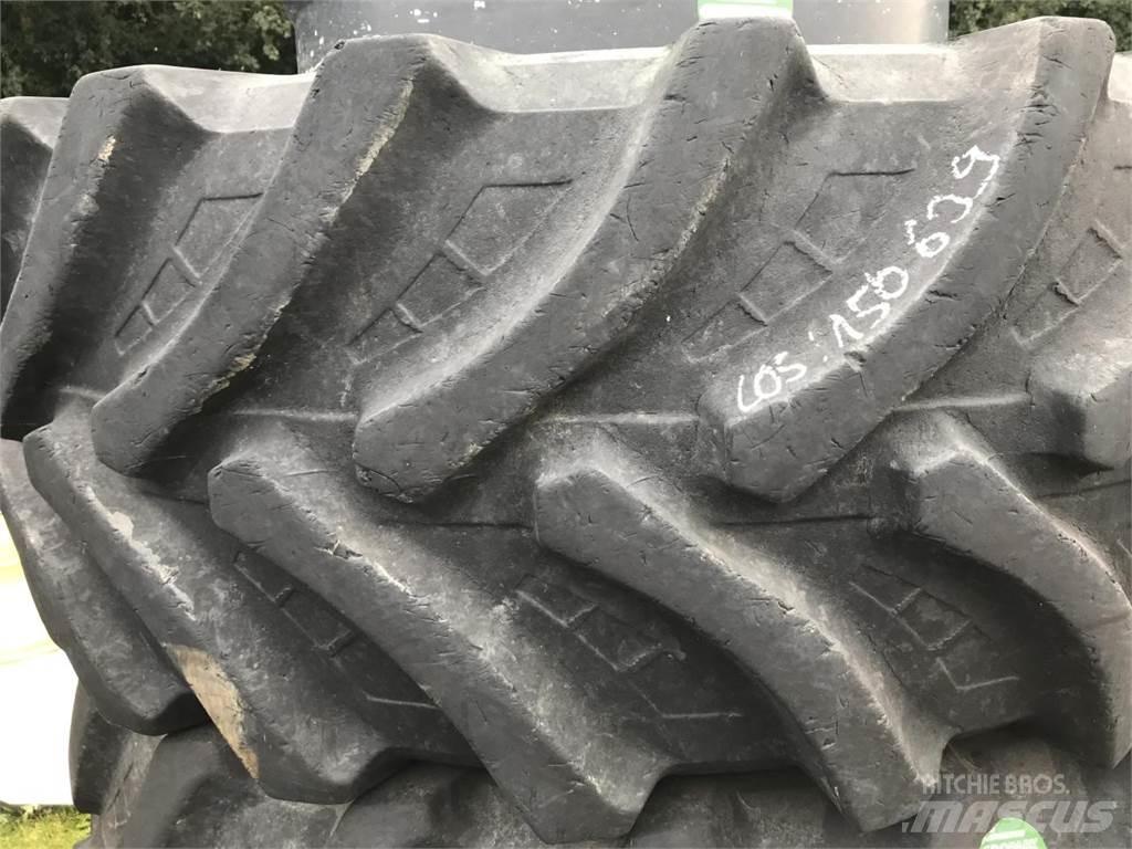 Petlas 600/65R34 Gumiabroncsok, kerekek és felnik